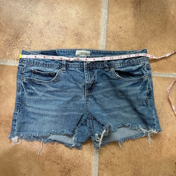 Aeropostale Jean Shorts size 7/8 - Picture 4 of 8